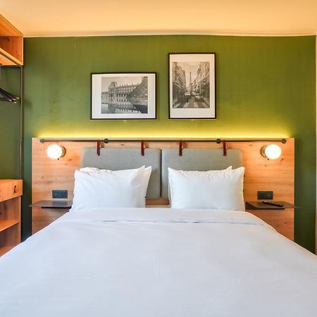 Campanile Paris Ouest - Pont De Suresnes Hotell Exteriör bild