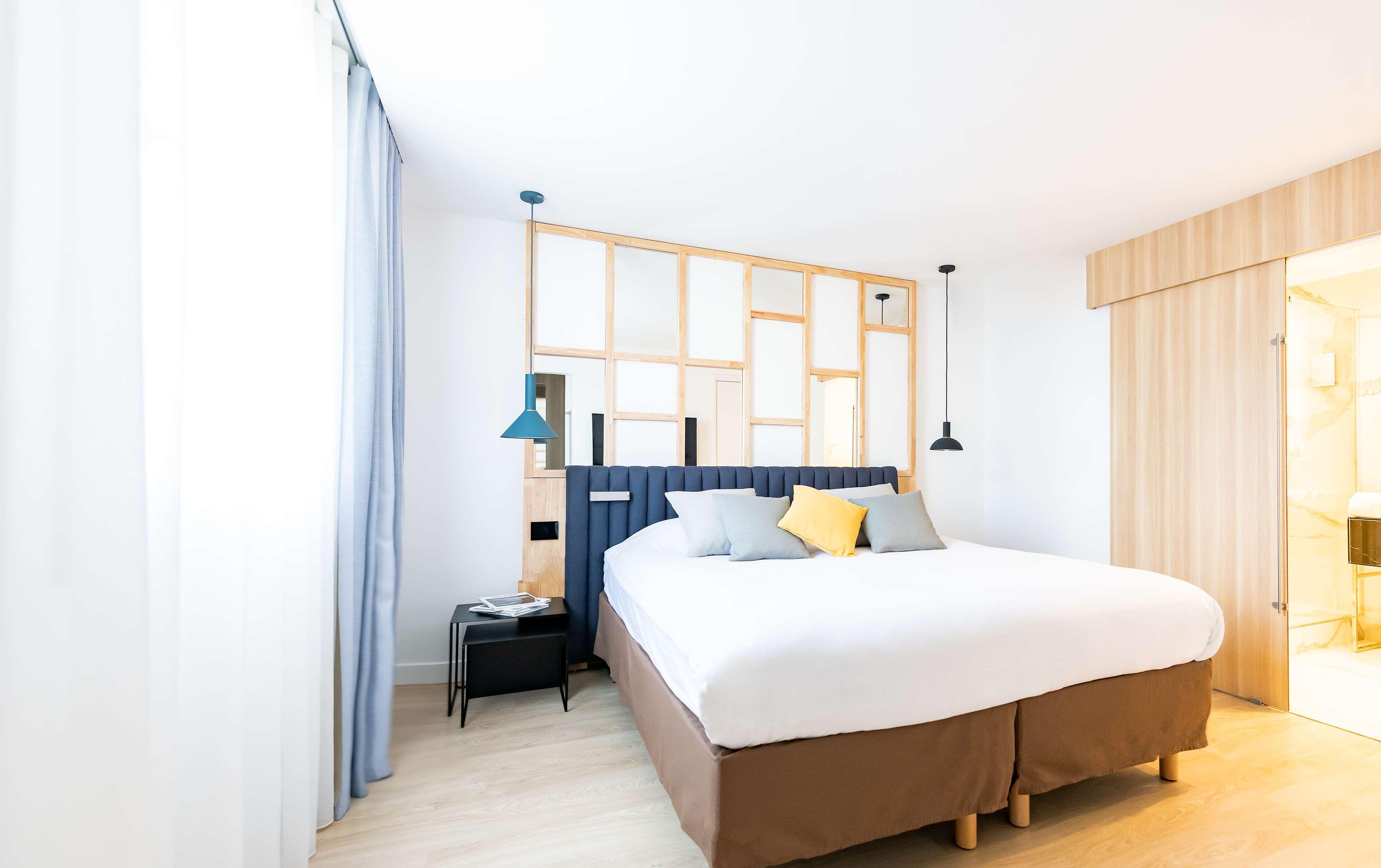 Campanile Paris Ouest - Pont De Suresnes Hotell Exteriör bild