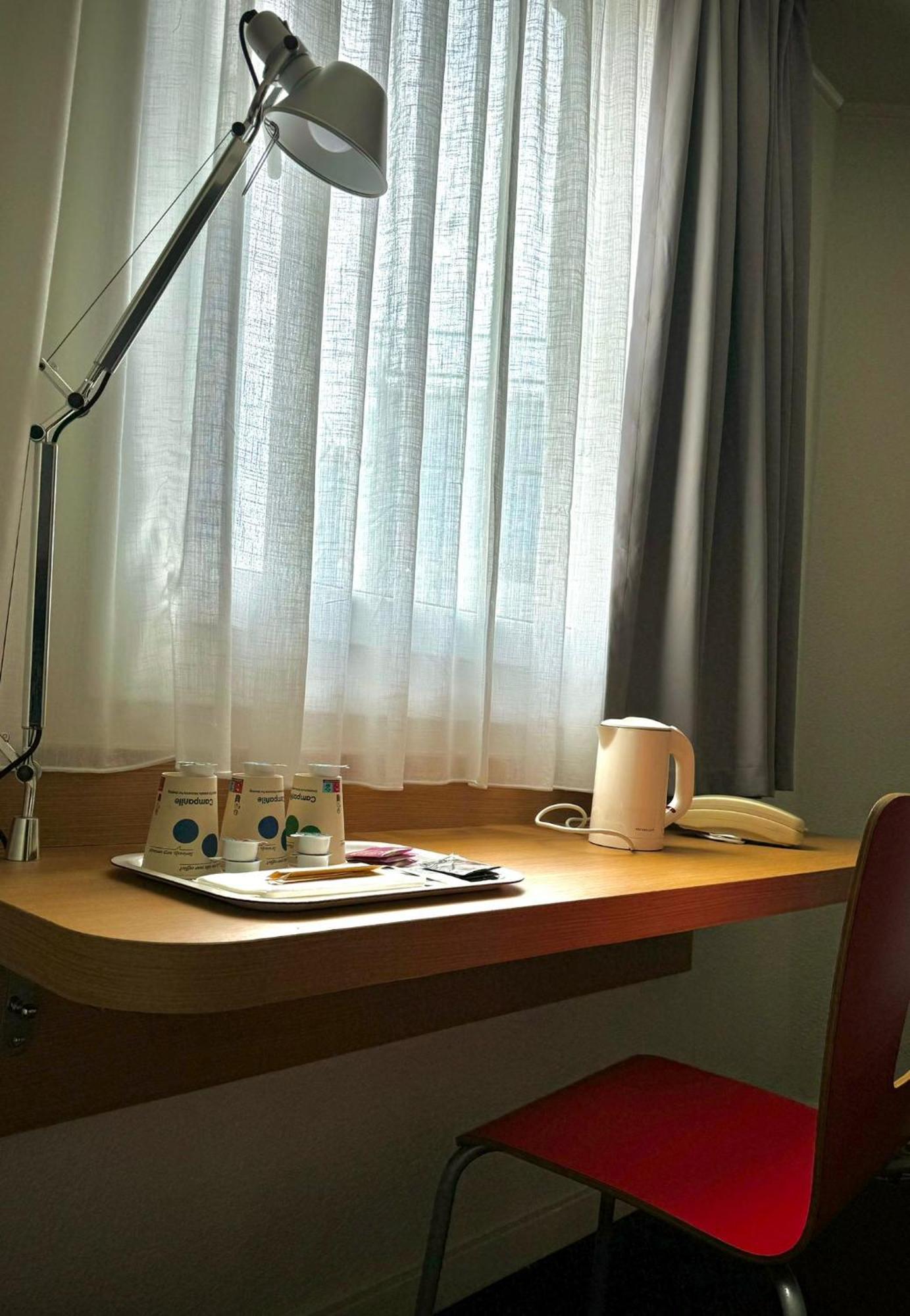 Campanile Paris Ouest - Pont De Suresnes Hotell Exteriör bild
