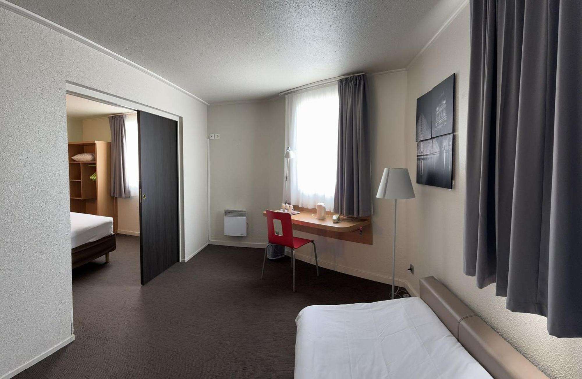 Campanile Paris Ouest - Pont De Suresnes Hotell Exteriör bild