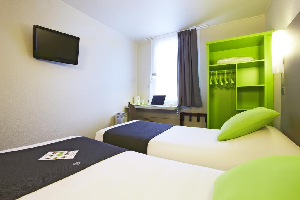 Campanile Paris Ouest - Pont De Suresnes Hotell Exteriör bild
